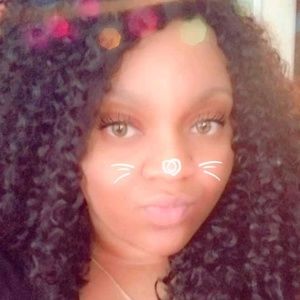 Meet your Posher, Tenisha